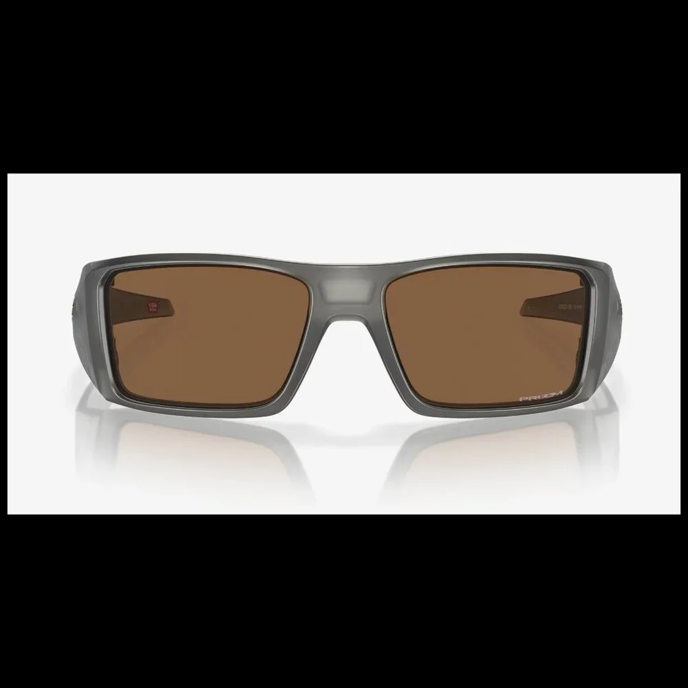 Oakley Men’s OO9231-1661 Heliostat Introspect Sunglasses